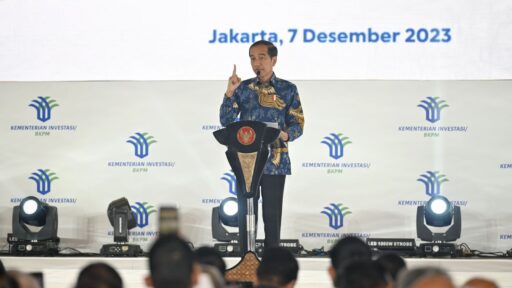 Presiden Jokowi dalam pembukaan Rakornas Investasi 2023